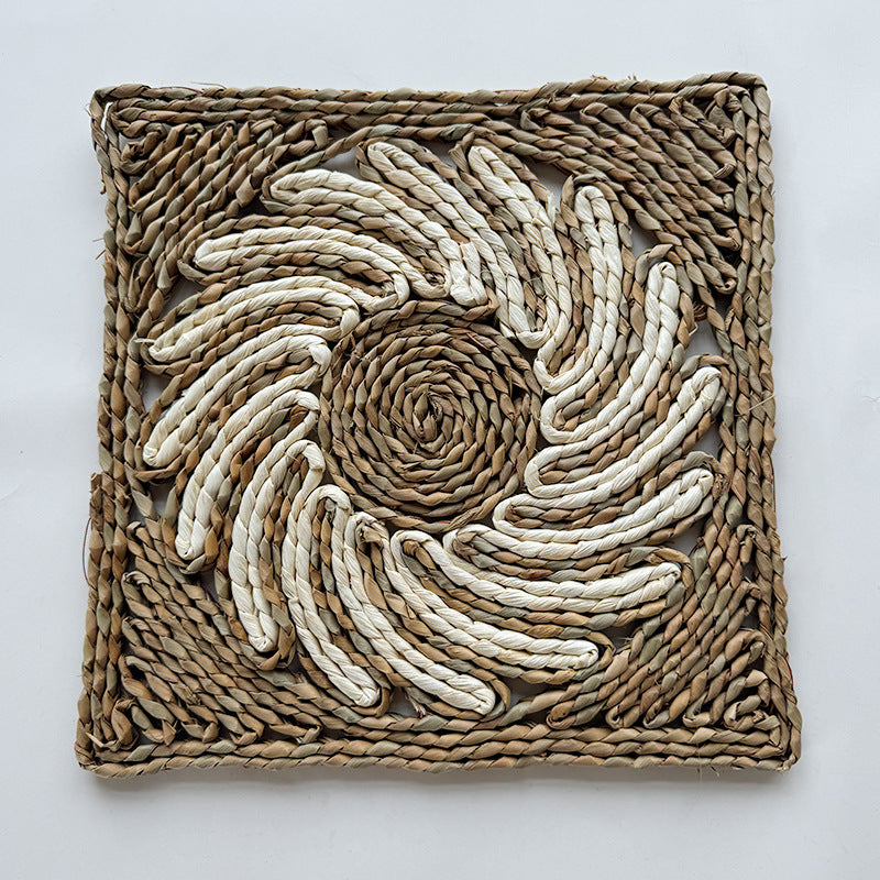 BGS Pastoral style, woven placemats with grass and corn husk, thickened square flower mats, simple hand-made heat insulation and anti-scalding mats, pack of 5