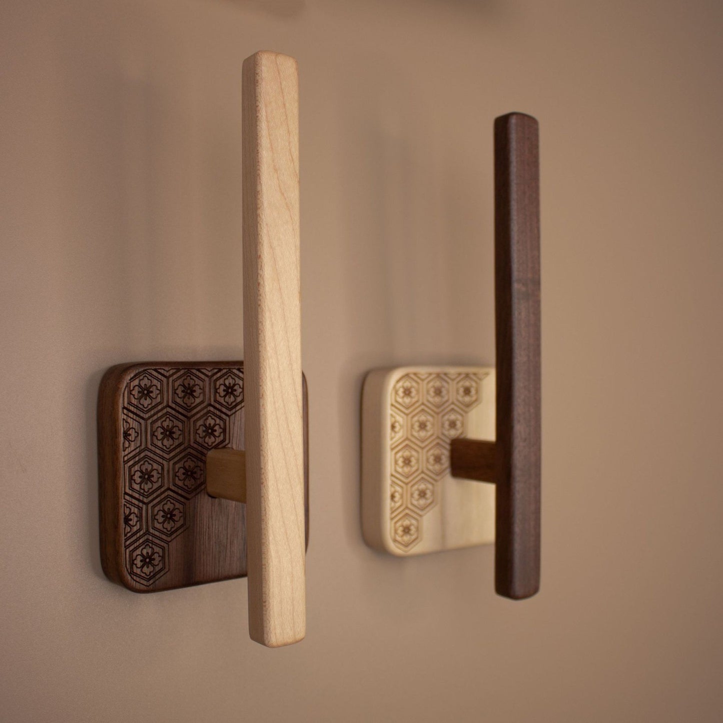 XMT Black walnut/beech curtain frame, L-shaped hook without perforation, multi-function clip