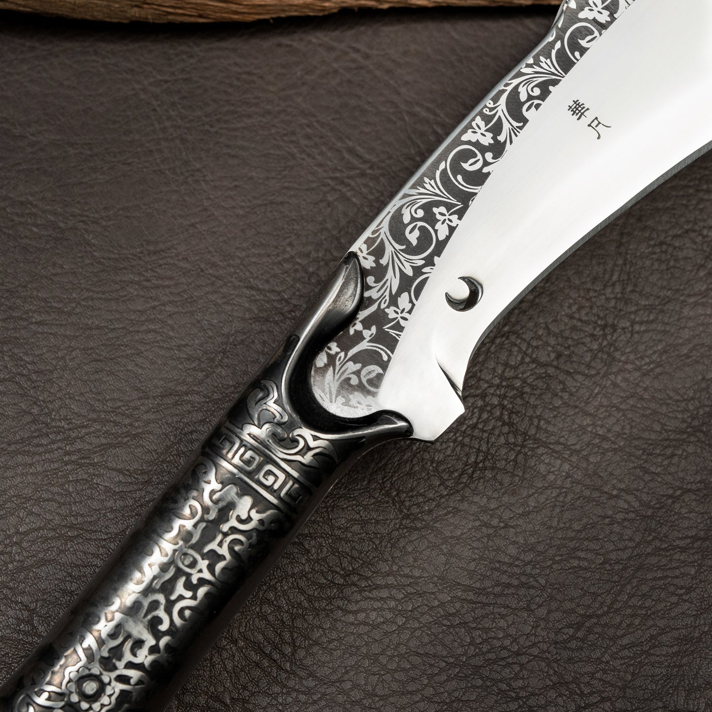 HFD Longquan hand-forged bone-cutting knife, mad dog scissors, suitable for chopping bones, cutting meat, slaughtering livestock, all-steel belt engraving pattern，Three styles available