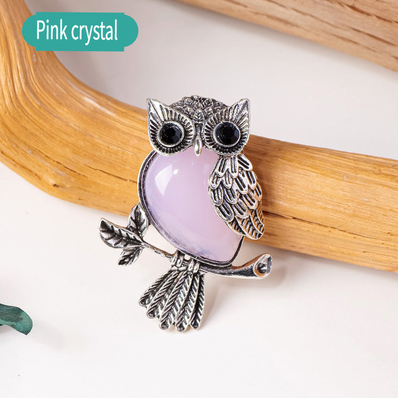 APENG Retro owl pendant necklace, made of natural crystal and gemstone alloy, popular fashion pendant accessories in Europe and the United States