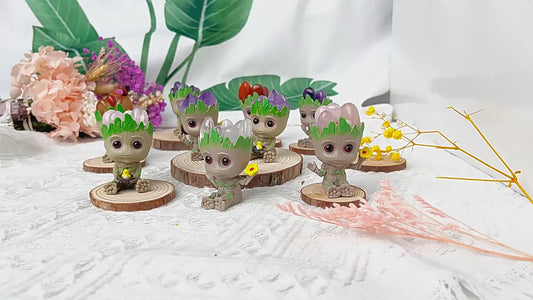 RYS Groot hand-made ornaments made of natural crystals and precious stones